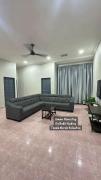 Top Tanah Merah