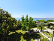 Apartments with sea view, terrace and free parking