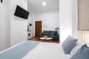 Holidays2Malaga Carreteria 97 Loft High Speed WIFI