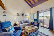 Stylish South Lake Tahoe Loft - Walk to Beach Pool Trails & More