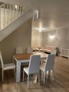 The Harlington Garden House 5BR with Large Garden