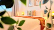 Golden Brown Comfort - Warm Bright 1BR Apartment