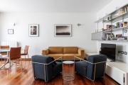 Salasco 40 - Trilocale in Porta Romana con garage