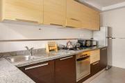 Appartement moderne 2 chambres, fibre optique, climatisation, proche Clinique Agdal