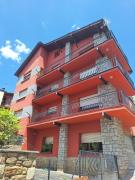 Top Llivia