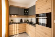 ALURE RESIDENCES 12 & 24h self check-in & private parking next to the apartment building included, CITY CENTER right on SNP Square in a quiet passage, new building, best deal in town