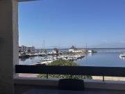 Appartement T3 avec balcon et parking, accès piscine, espaces sportifs - FR-1-195-96