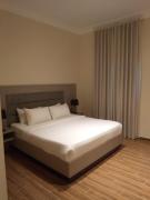 Al Faisal Apartment Self Entrance