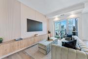 Regalia Skyline Penthouse - CN Tower Views, Downtown Toronto
