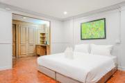 Top Khlong Toei