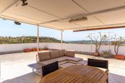 Top Noto