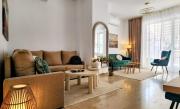 The Green Velvet Brand New Lux 3BR Penthouse near Metro Port