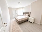 15 Minutes to the Airport Luxury Apartment