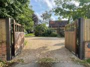 Henley Country Cottage & Adjoining Loft with AC
