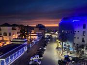Central Premium Holiday Homes - Marché, Corniche & Océan à pied