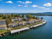 Top Lake Hamilton