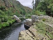 Refúgio no Paiva River House