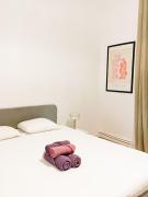 3-Bedroom Apartment, Universitate Square, City Center