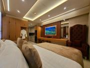 i ONE Luxury Suites - Shore MOA Complex