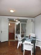 Family townhouse with fenced fireplace garden