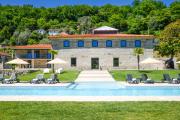 Casa dHenrique Retreat Pool and Spa