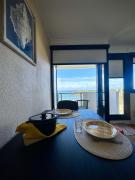 Chez Rosalie, Vue mer, les pieds dans leau