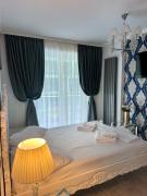 Liam luxury- Alezzi Beach resort