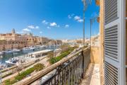 Top Cospicua