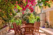 Top Cospicua
