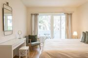 Modern appt opposite theatre, 7 min walk to Messe