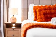 Stylish Apartment - Sleeps 4 - City Centre - Netflix - Parking 5BW
