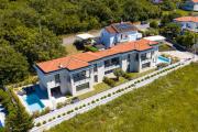Villa Cremona 2 by El-pi Tours