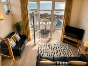 Top Westward Ho