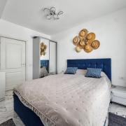 White Titanic Holiday Home
