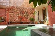 Domus Santa Barbara Apartments with Pool