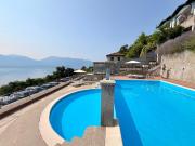 Lakeview Residence