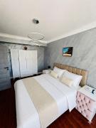 Roco Tower Mamaia Sea View Apartment