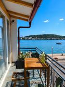 Boat&Pillow Tisno