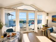 Top Westward Ho