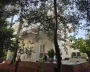 Villa Dyrrahu with Pool & Sea Access
