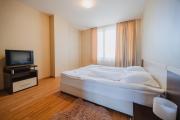 Top Golden Sands