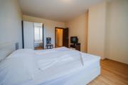Top Golden Sands