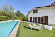 Villa In Langa