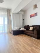 Ini Apartment Lake View Iaki