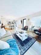Quiet retreat near Coconut Grove free parking