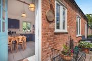 Top Laxton