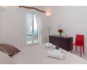 Elegante Villa con Vista Mozzafiato sul Mare di Amalfi