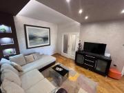 ARENA- One bedroom apartment-public FREE parking in front of building