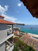 Top Himare
