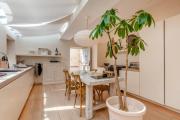 Top Tisbury